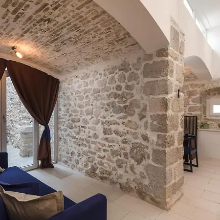 Luxury Spacious In The Heart Of Apartment
