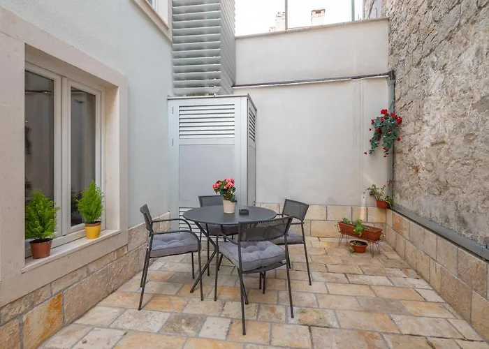 Luxury Spacious In The Heart Of Daire