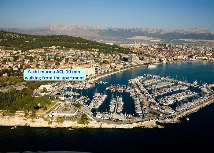 Daire Luxury Spacious In The Heart Of *