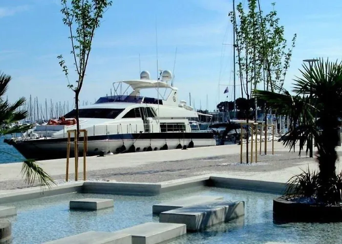 Daire Luxury Spacious In The Heart Of